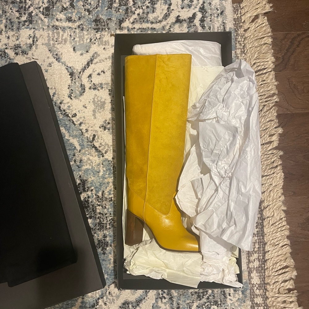 Never worn yellow and suede boots. Beautiful!